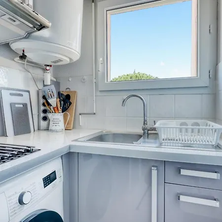 T2 In Lavandou - With Swimming Pool Apartment Le Lavandou