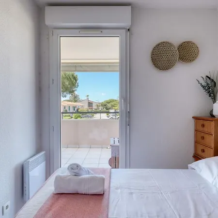 Apartment T2 In Lavandou - With Swimming Pool Le Lavandou