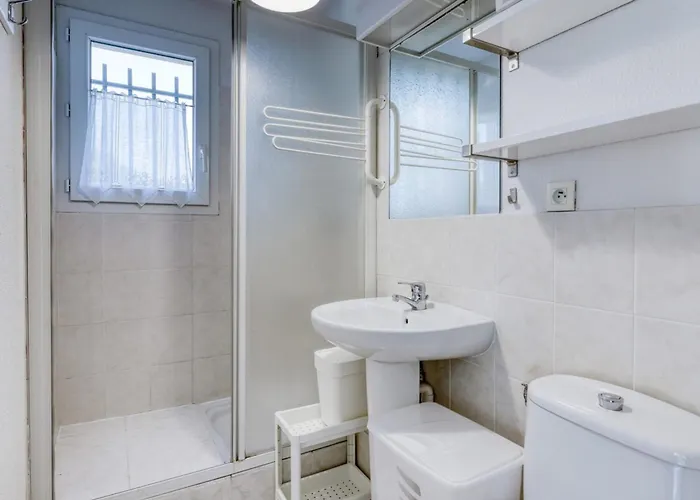 T2 In Lavandou - With Swimming Pool *