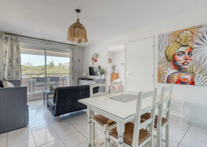 T2 In Lavandou - With Swimming Pool Le Lavandou